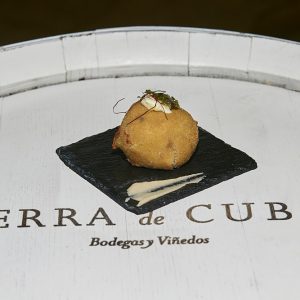 RESTAURANTE 8.0.1 GASTRO & WINE/TIERRA DE CUBAS - Croqueta de tierra de cubas